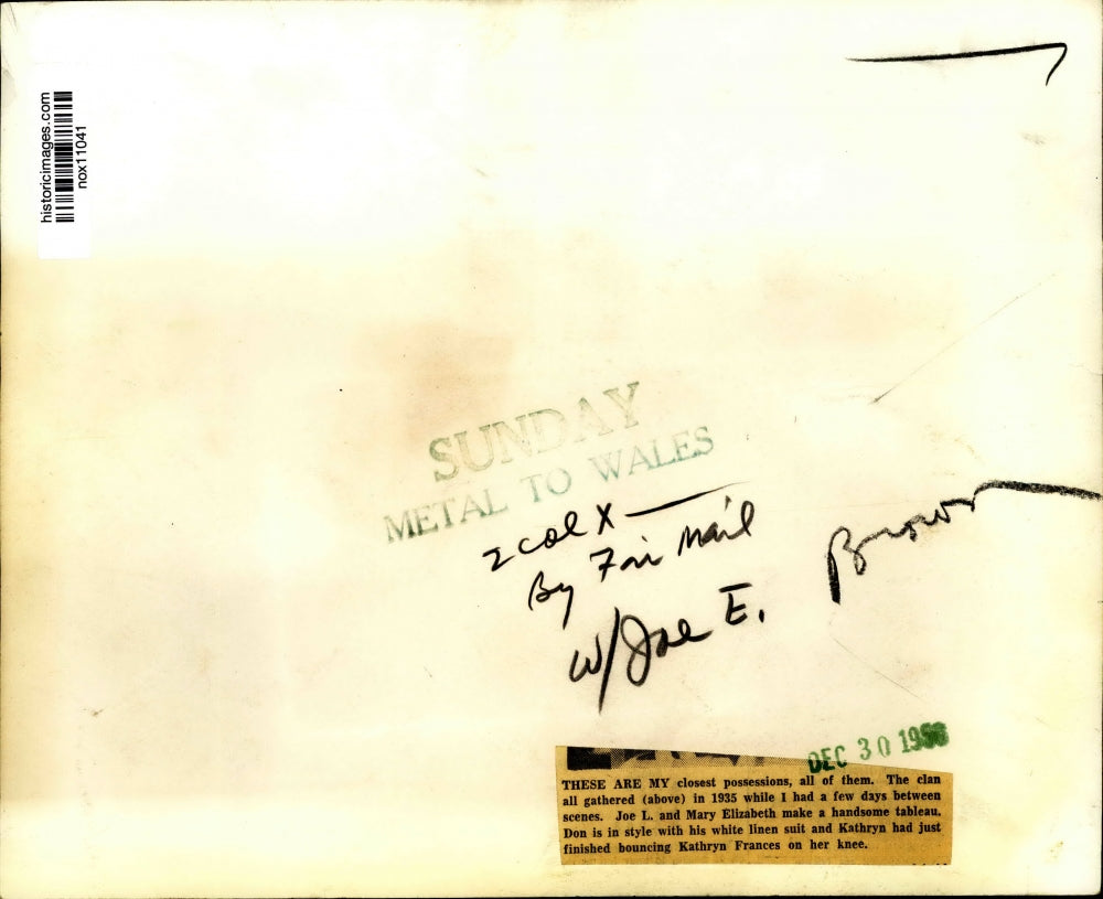 1935 Press Photo Actor Joe E. Brown with His Family - nox11041