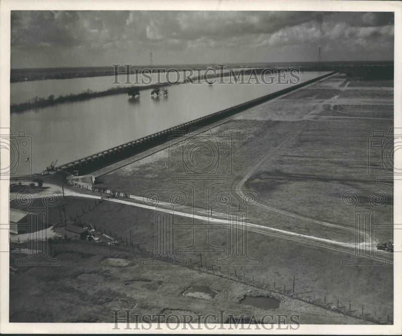 Load image into Gallery viewer, 1950 Press Photo Bonne Carre Spillway - nox11250
