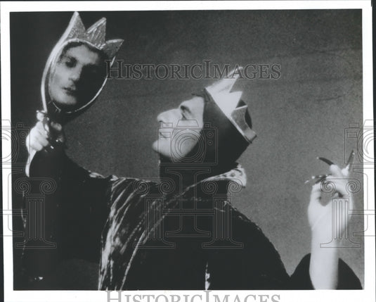 1988 Press Photo Elie Chaib as the Wicked Queen in "Snow White" - nox11365
