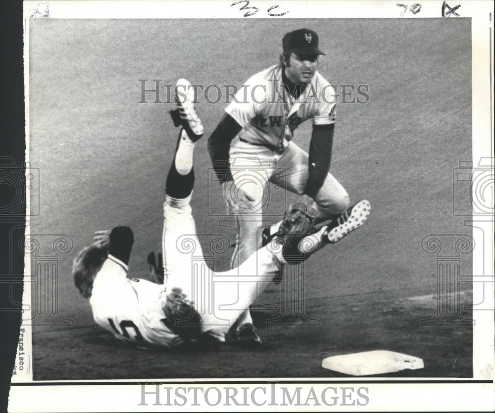 1972 Press Photo New York Mets vs San Francisco Baseball Game-Players Crash