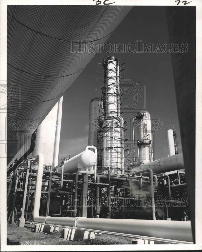 Load image into Gallery viewer, 1966 Press Photo Gas - Continental Oil Company at Grand Chenier, Louisiana
