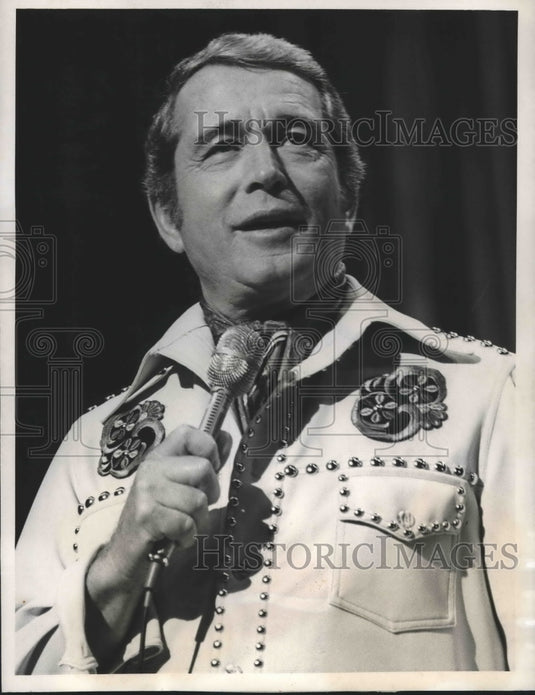 1975 Press Photo "Perry Como's Springtime Special" - Perry Como, Host