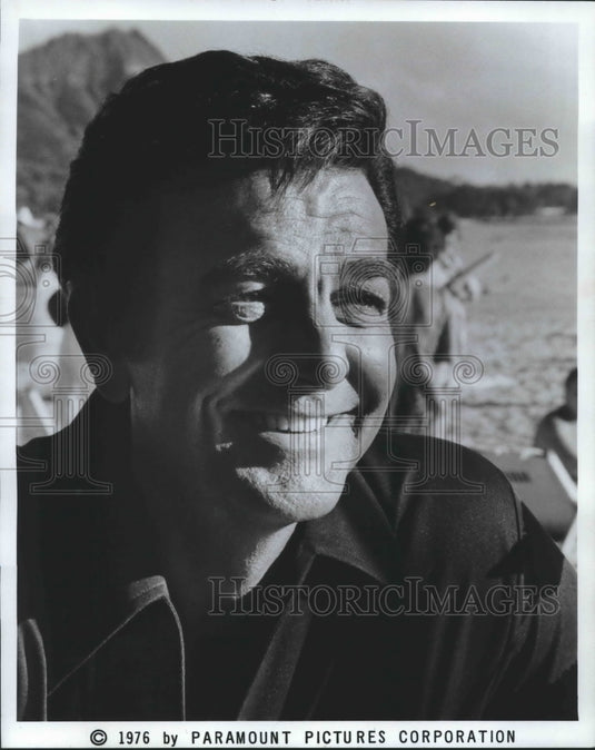 1976 Press Photo "The Killer Who Wouldn't Die" - Mike Connors, Paramount Star