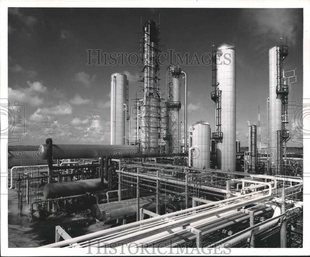 1966 Press Photo Gas-processing plant at Grand Chenier, La., Continental Oil Co.