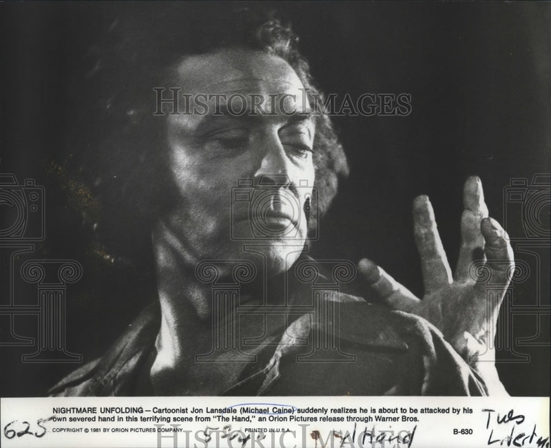 Load image into Gallery viewer, 1981 Press Photo "The Hand" - Michael Caine as John Lansdale in Orion Film
