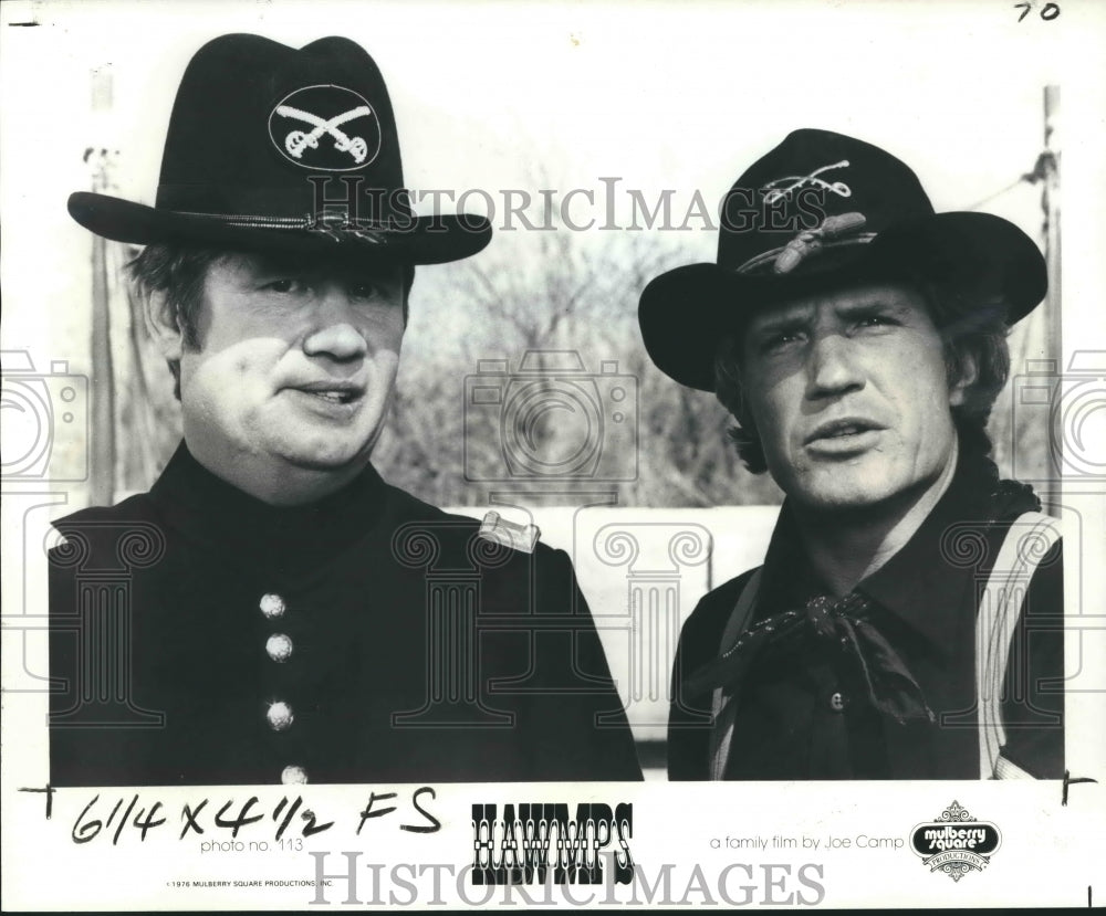 1976 Press Photo James Hampton and Christopher Connelly in family film "Hawmps"