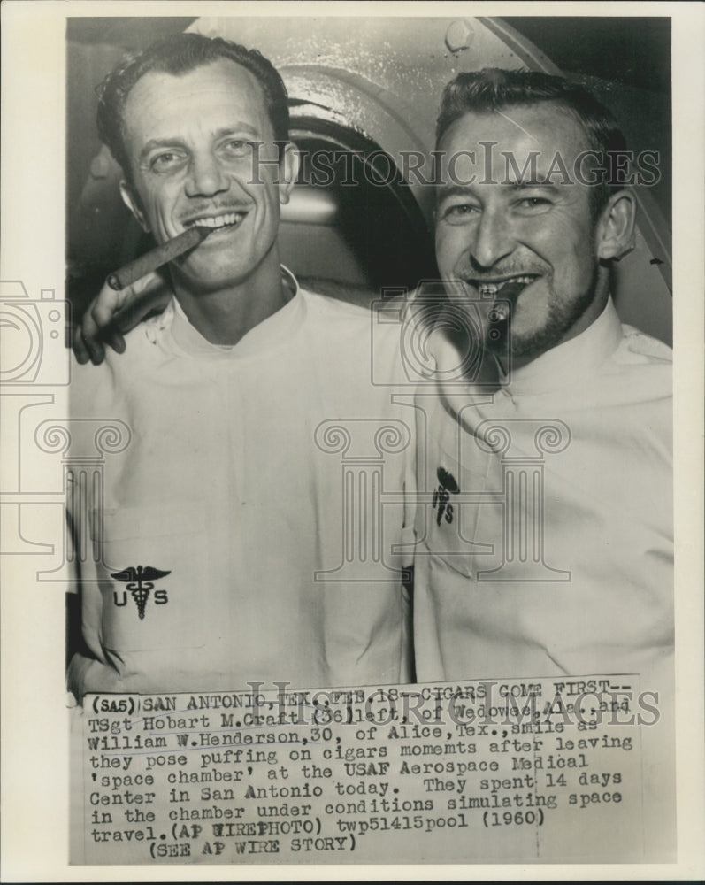1960 Press Photo Hobart M. Craft and William W. Henderson in San Antonio, Texas