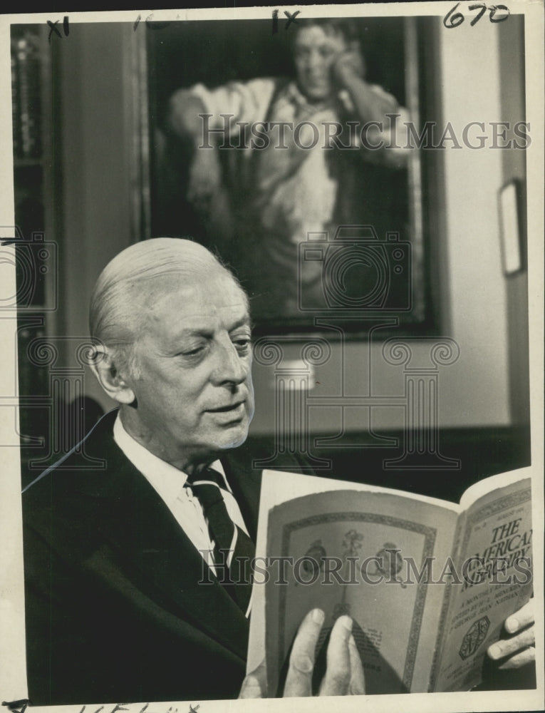 1973 Press Photo Host of "America" Journalist Alistair Cooke - nox13511