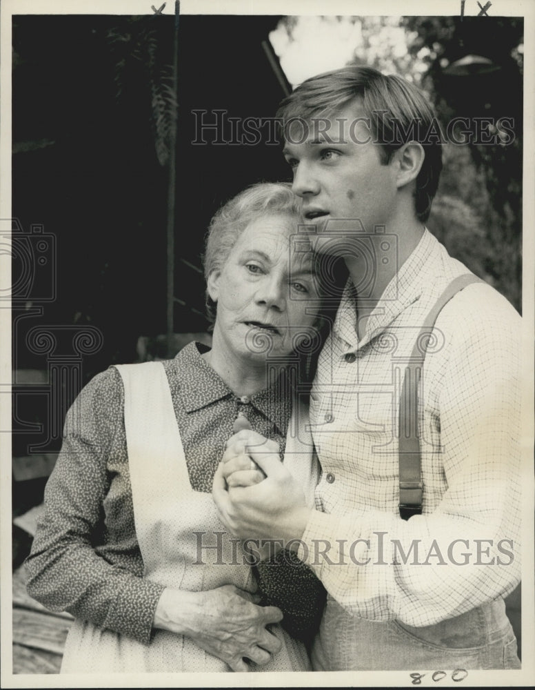 1976 Press Photo Actors Richard Thomas, Ellen Corby in "The Waltons" - nox13534