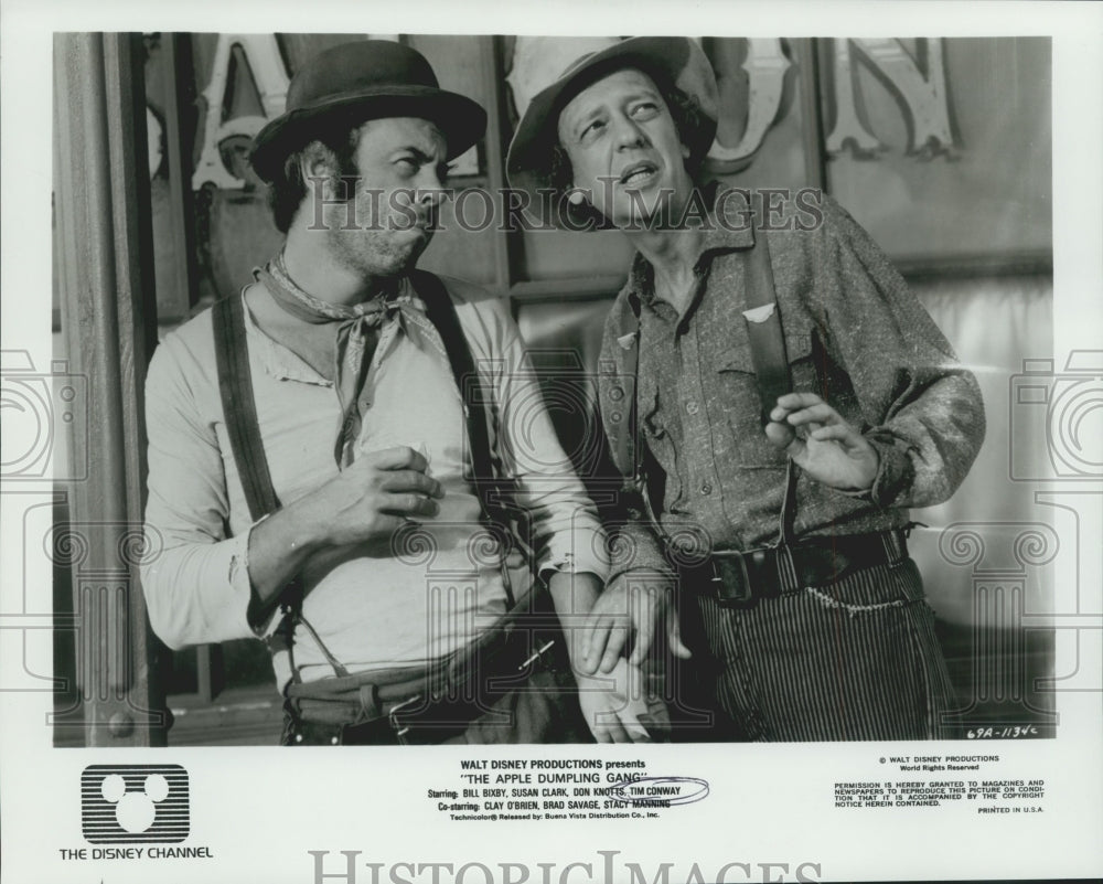 1986 Press Photo Tim Conway & co-star in Disney's "The Apple Dumpling Gang"- Historic Images