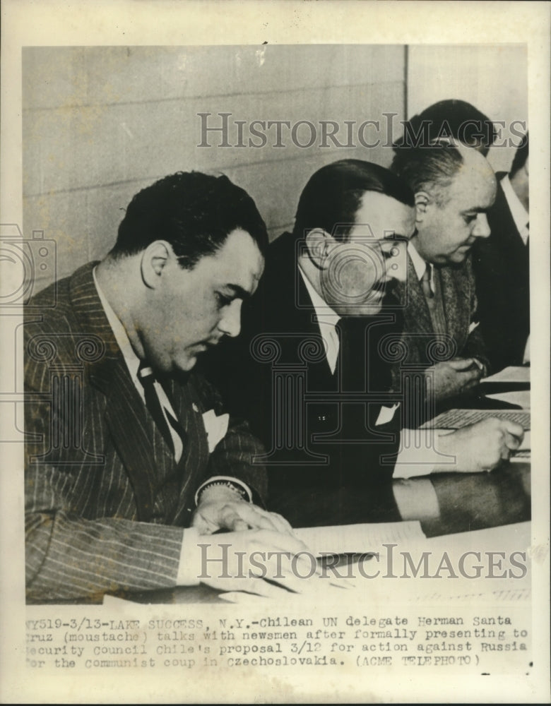 1948 Press Photo Chilean UN delegate Herman Santa Cruz with Others at Conference- Historic Images