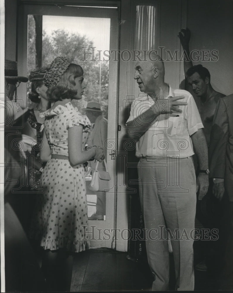 Load image into Gallery viewer, 1966 Press Photo Director Otto Preminger gives Miss Donna Danton instructions
