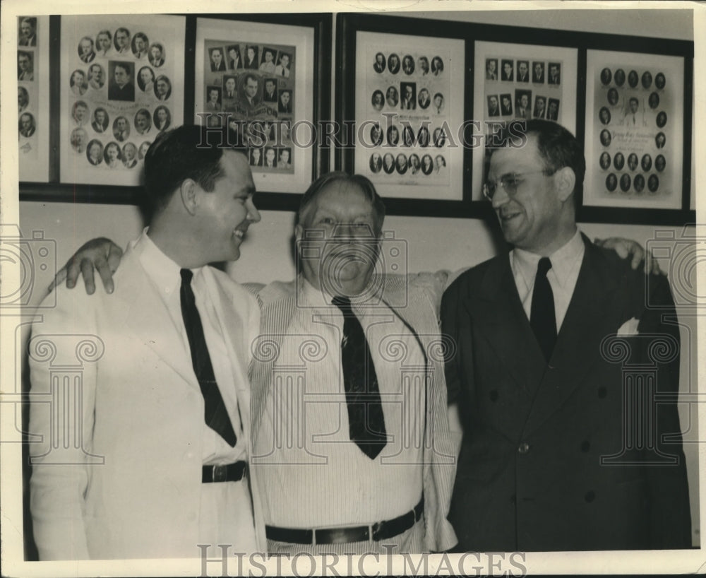 1941 Press Photo T. Hale Boggs, James E. Crown, F. Edward Hebert at Event