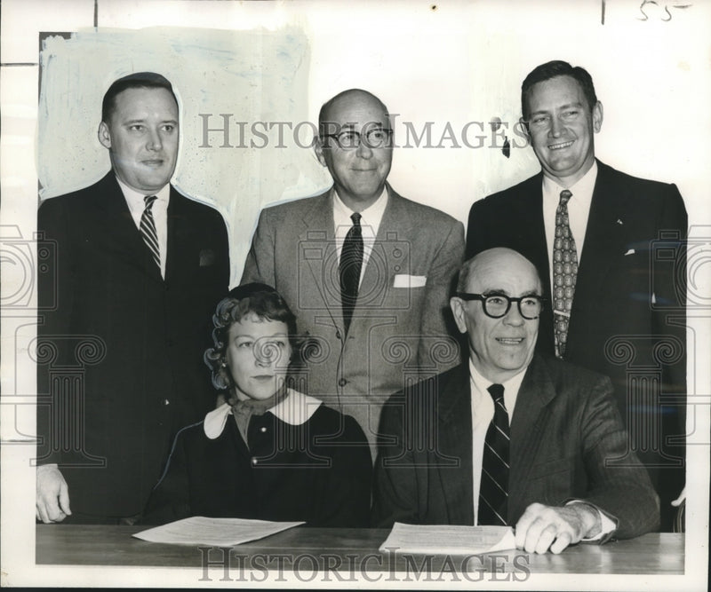 Load image into Gallery viewer, 1956 Press Photo Officers for 1957 United Fund Campaign, New Orleans - nox15571
