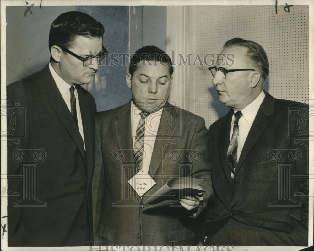 1958 Press Photo Attendees of the International House Press Club of New Orleans- Historic Images