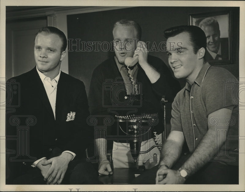 Load image into Gallery viewer, 1961 Press Photo Dennis, Philip, Lindsay Crosby in Person to Person on CBS Show
