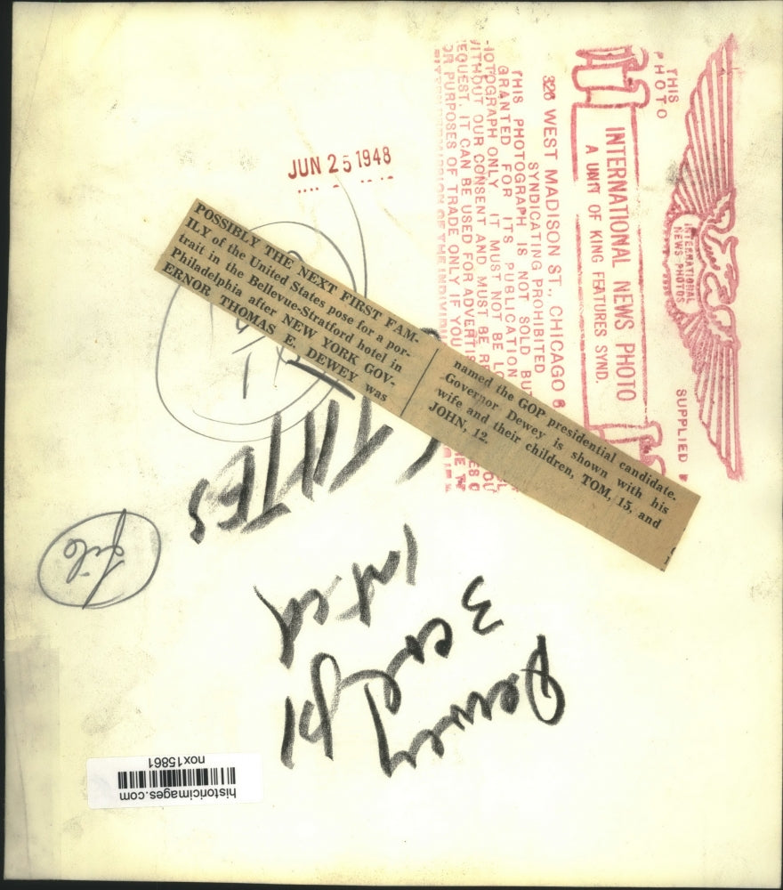 1948 Press Photo Governor Thomas E. Dewey and his family, Philadelphia