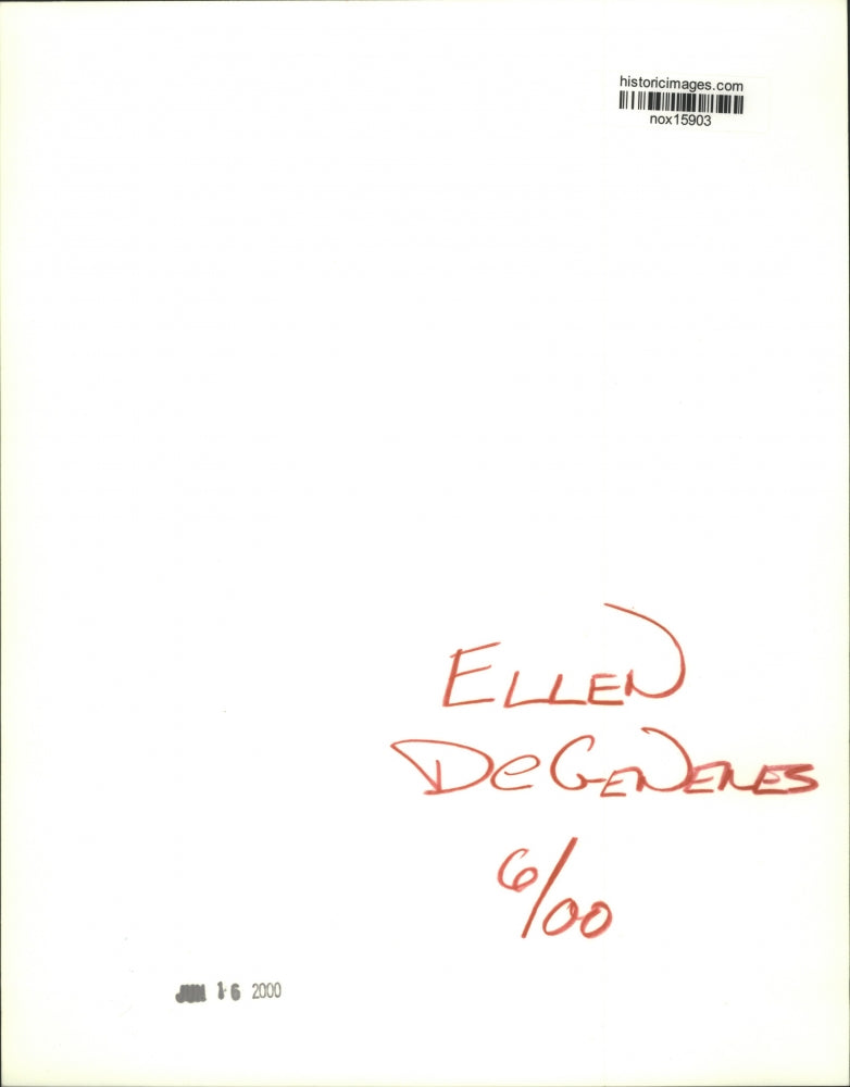 Load image into Gallery viewer, 2000 Press Photo Ellen DeGeneres, in a black sweater - nox15903
