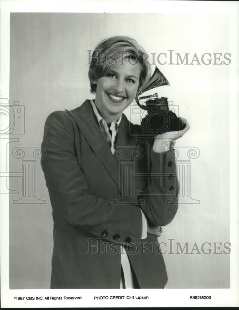 1997 Press Photo Ellen DeGeneres, Host 39th Annual Grammy Awards CBS TV