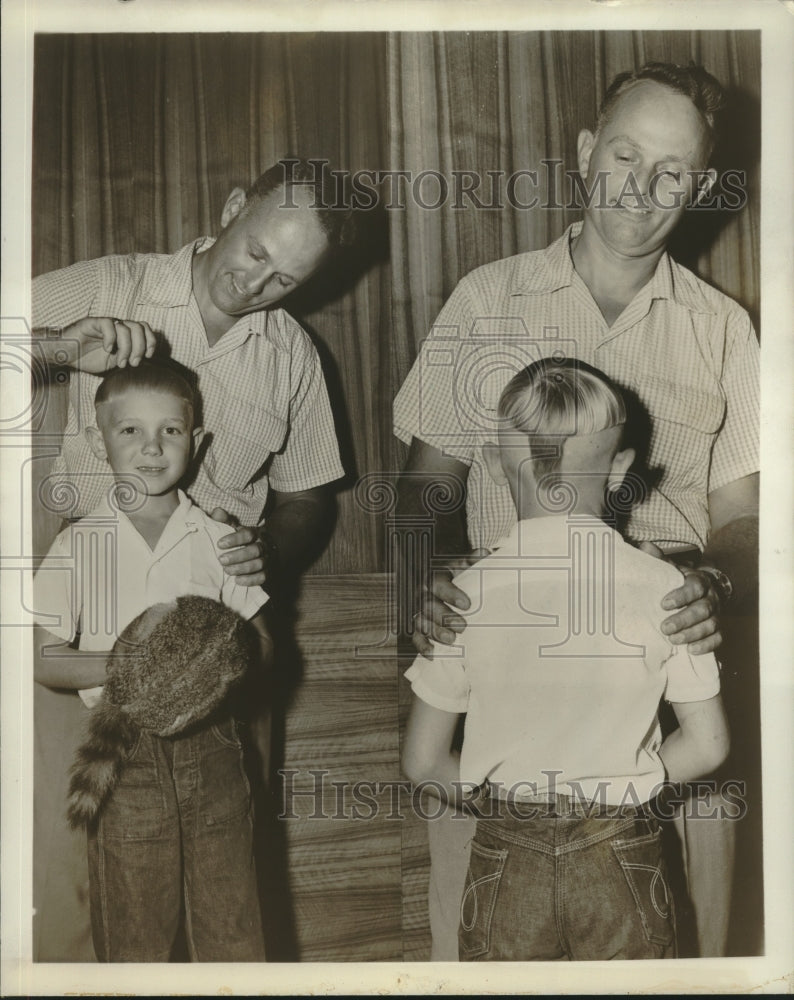 1955 Press Photo Billy Peeler Displays &quot;Davy Crockett Crew Cut&quot; - nox16261- Historic Images