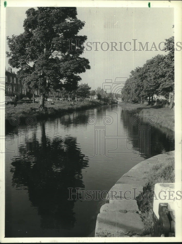 1988 Press Photo Grand Canal, Dublin, Ireland - nox16595- Historic Images