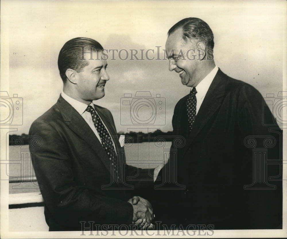 1956 Press Photo Ambassador de Freitas aboard SS Del Das liner - nox16646