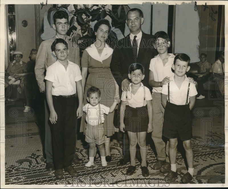 Load image into Gallery viewer, 1956 Press Photo Brazilian ambassador, Senhor Bolivar de Freitas and family
