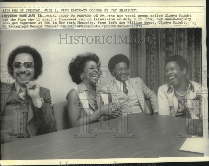 Load image into Gallery viewer, 1975 Press Photo Gladys Knight and the Pips at Get Together in New York
