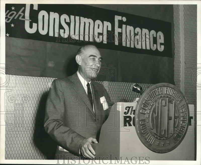 Load image into Gallery viewer, 1957 Press Photo Lawrence M. Curtiss, Saint Louis, Missouri elected as president
