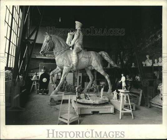1968 Press Photo Model of Pershing statue will be erected in Paris. - nox17069