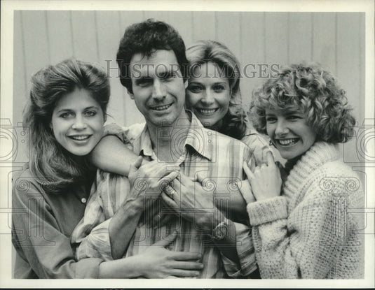 1982 Press Photo Bradford Dillman & others star in "King's Crossing" on ABC