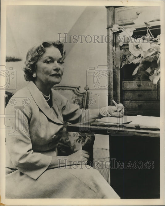 1951 Press Photo Jane Derby, American Fashion Critics' Award winner - nox17164