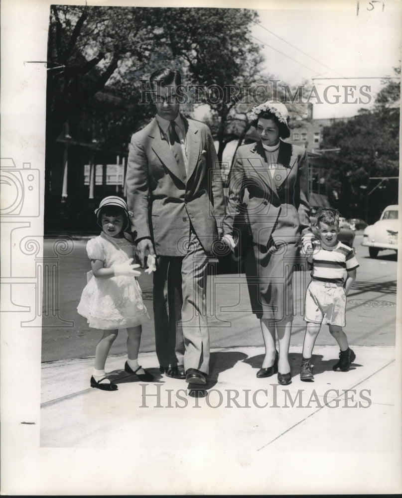 1952 Press Photo Family wearing their Easter finiest for Church Service