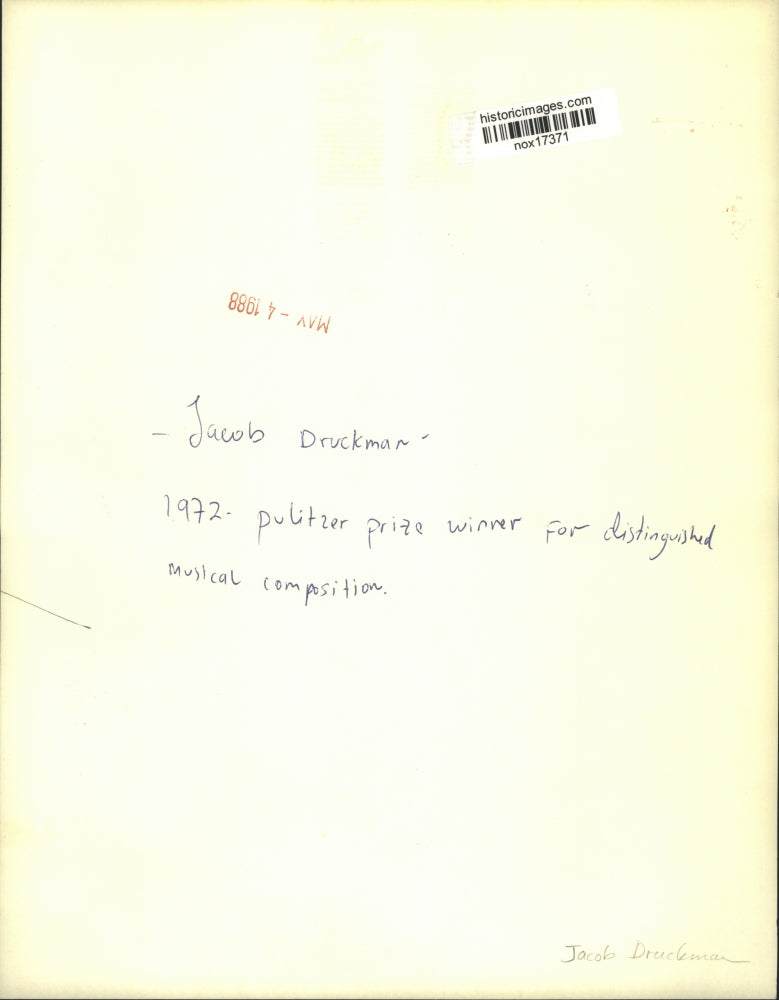 Load image into Gallery viewer, 1988 Press Photo Jacob Druckman, 1977 Pulitzer Prize Winner - nox17371
