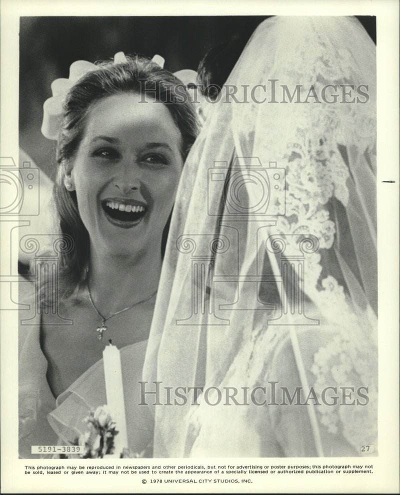 Load image into Gallery viewer, 1978 Press Photo Meryl Streep, "The Deer Hunter" - nox17515
