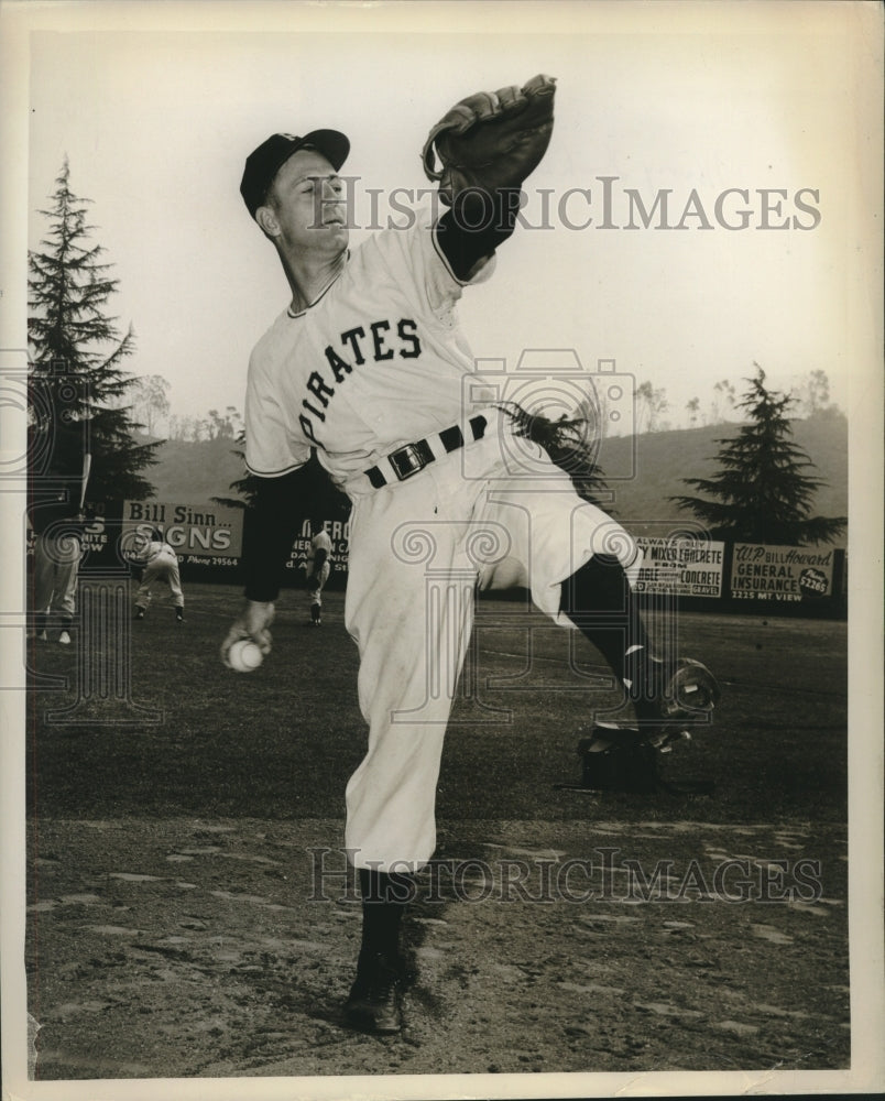 Press Photo Pittsburgh Pirates baseball pitcher, Murry Dickson - nox17622