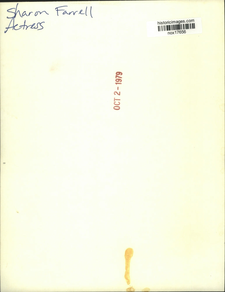 1979 Press Photo Actress Sharon Farrell poses with actor Jack Lord - nox17656