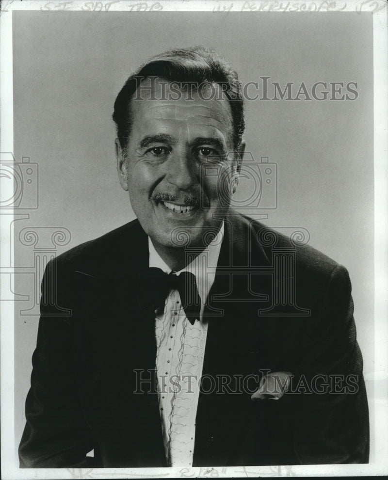 Load image into Gallery viewer, 1979 Press Photo Tennessee Ernie Ford hosts PBS special - nox17761
