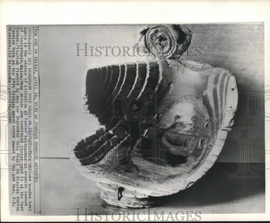 1965 Press Photo Chipped wooden bowl believed to be used by Jesus Christ