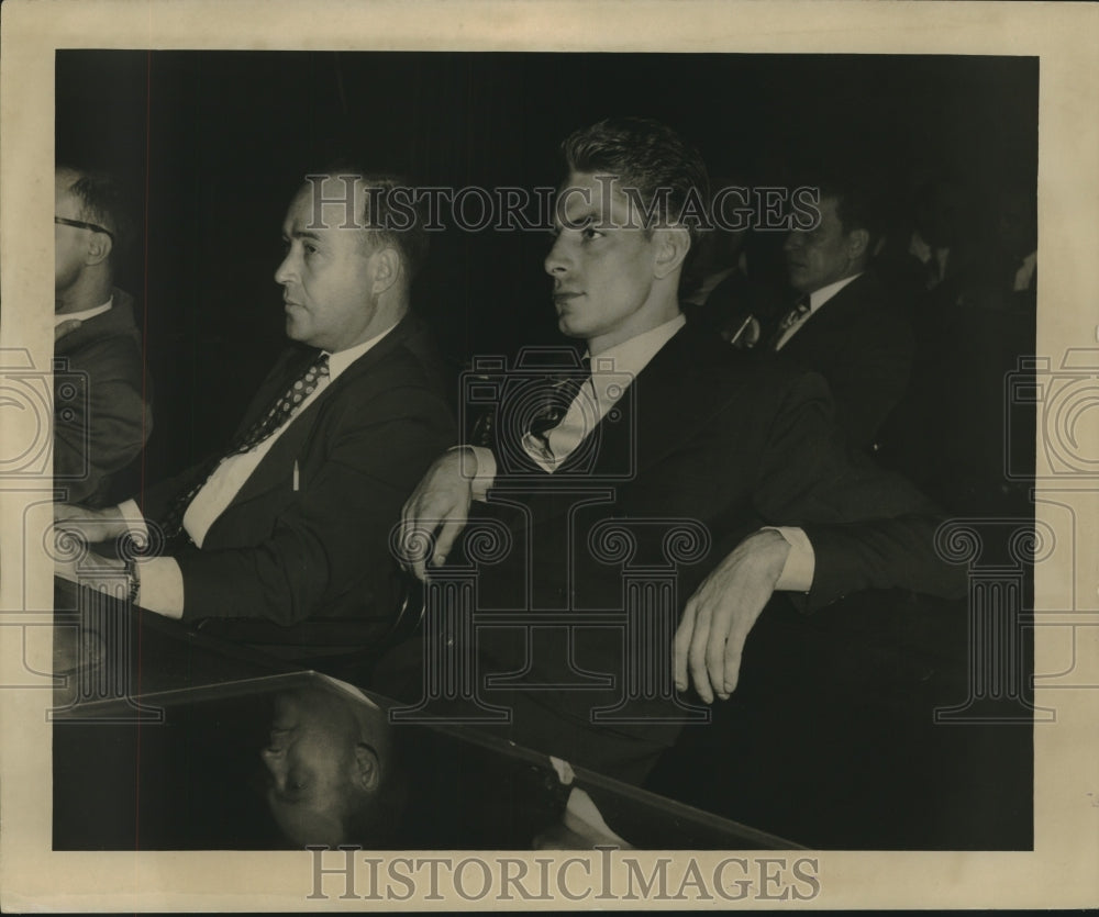 1949 Press Photo Irvin Dymond and Donald Easterwood in Court - nox18075- Historic Images