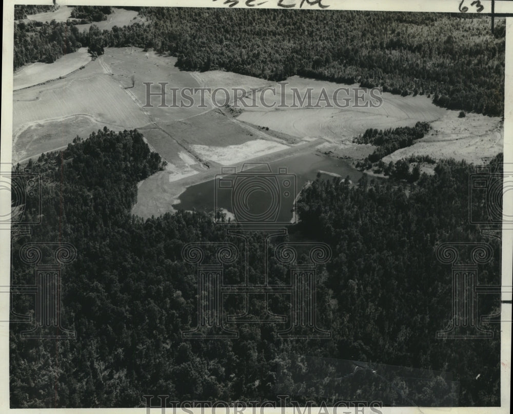 1961 Press Photo Four dams hold back Ellison Creek waters. - nox18112