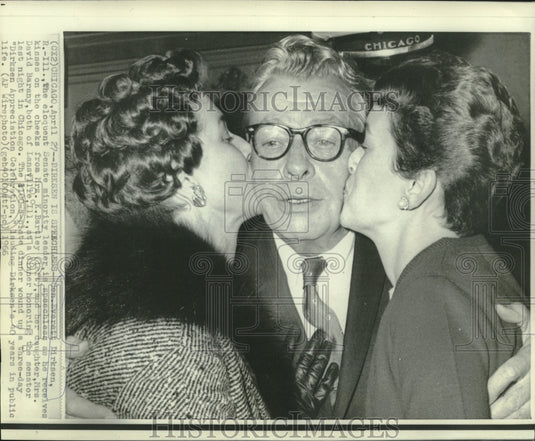 1966 Press Photo Dinner honoring Senator Dirksen, he gets a kiss on each cheek.