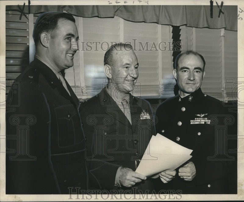 Load image into Gallery viewer, 1951 Press Photo Frank C. Drury, William O. Brice, Elkin S. Dew of Air Reserve
