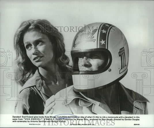 1977 Press Photo Evel Knievel & Lauren Hutton in scene from "Viva Knievel!"- Historic Images