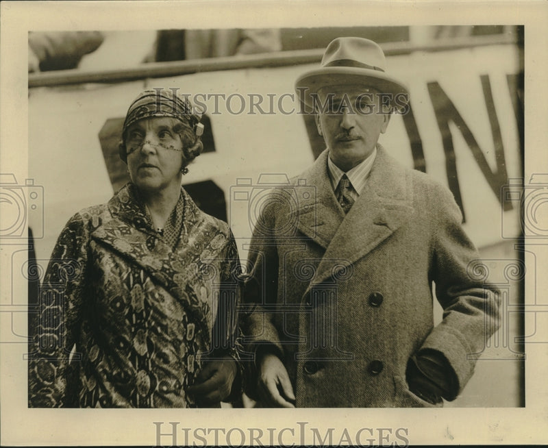 Load image into Gallery viewer, 1932 Press Photo Mr. and Mrs. Rene Delage - nox18316
