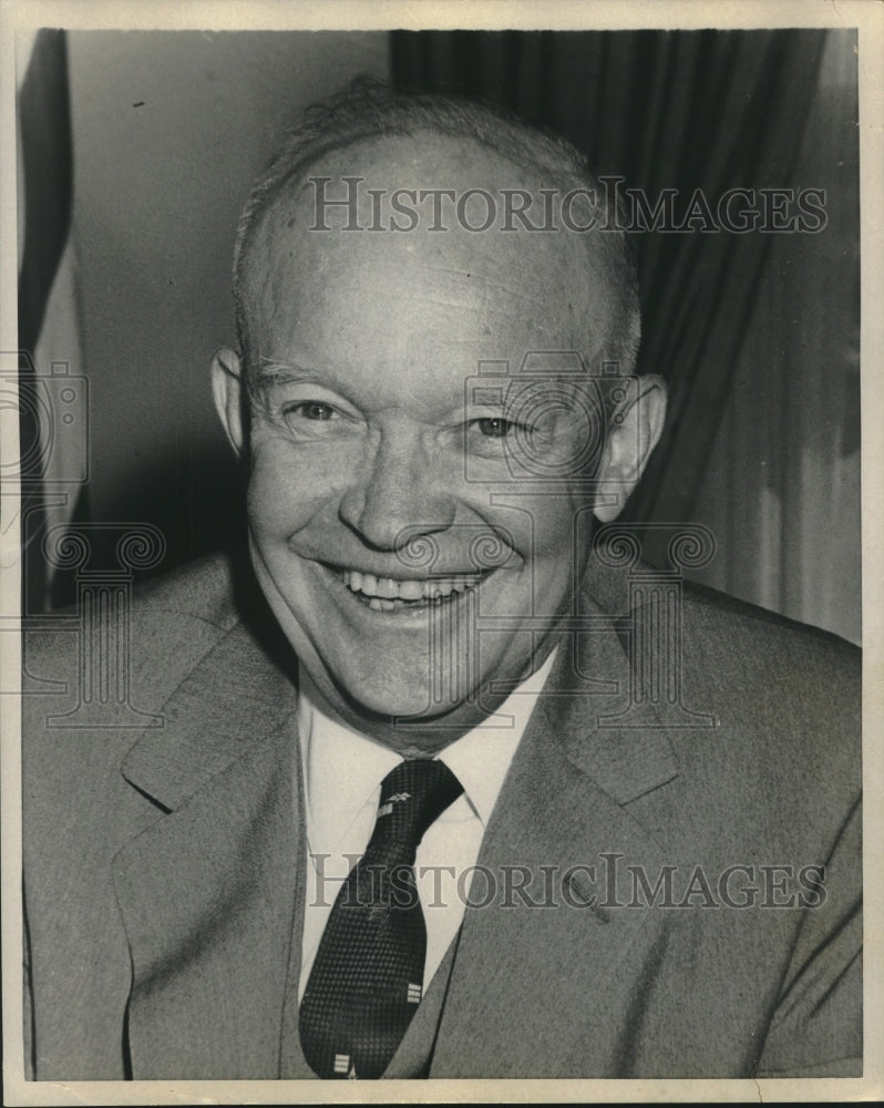Load image into Gallery viewer, 1959 Press Photo President Dwight D. Eisenhower smiling - nox18564
