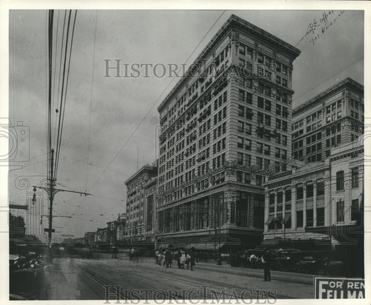 1969 Press Photo Early Days in New Orleans-Dauphine Street at 8 A.M.