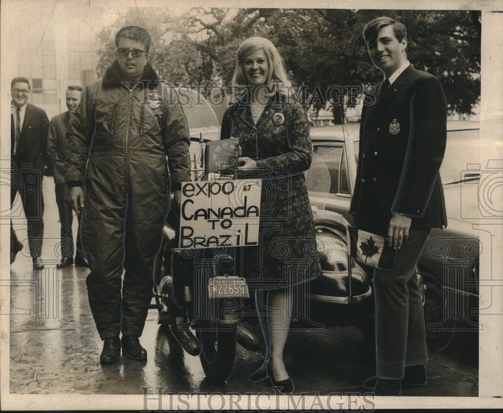 1966 Press Photo Alfred Del Valle & others traveling from Canada to Brazil