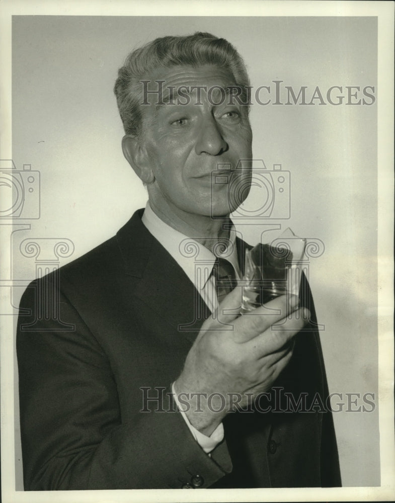 1960 Press Photo Eduard Franz stars in "Call for Mr. Shayne," on NBC-TV.