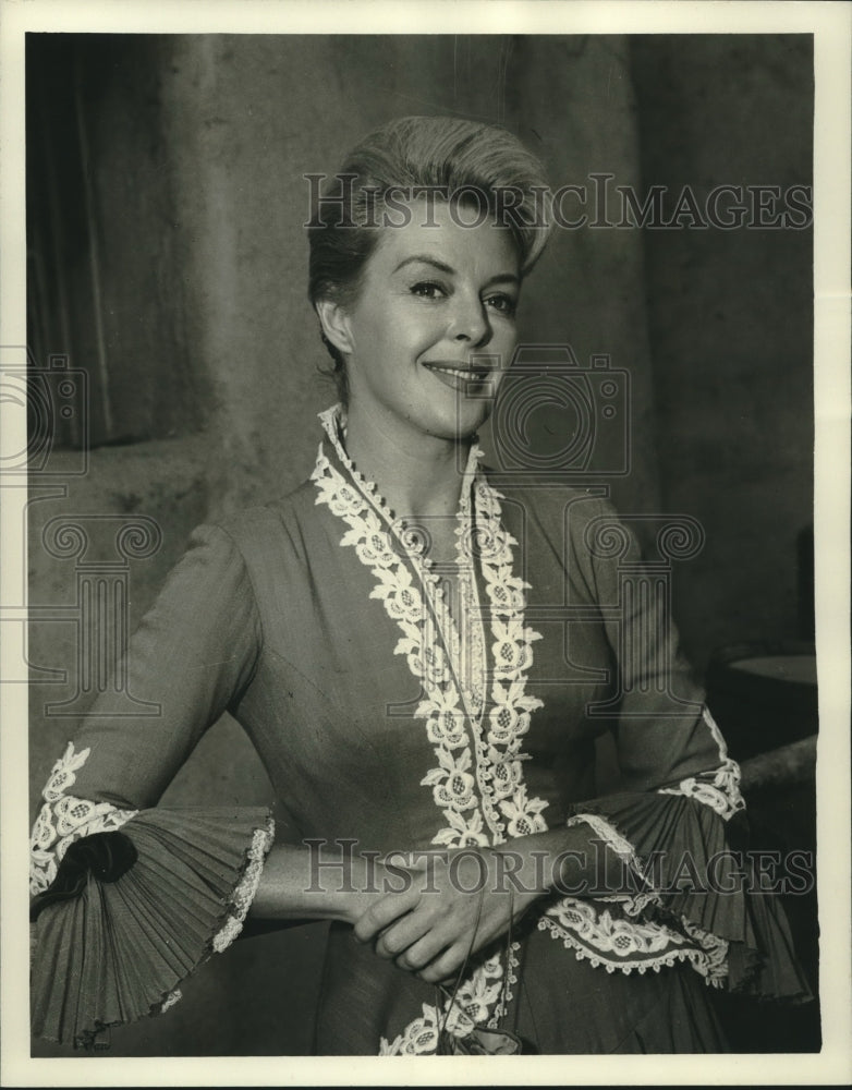 1961 Press Photo Patricia Donahue stars in "The Tall Man" - nox19585